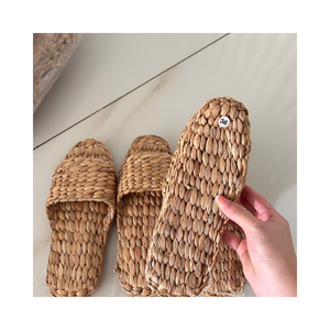 Pantoufles en jacinthe d'eau, fabrication directe d'usine, chaussures en fibres naturelles du Vietnam - Product Image 2