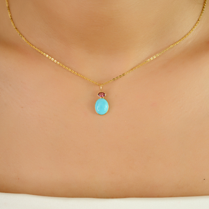 Pendentif élégant au design classique serti de pierres turquoise et tourmaline rose en or jaune 18 carats, bijou minimaliste à deux pierres pour un usage quotidien - Product Image 4