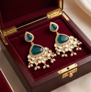DIVYORO KUNDAN CHANDBALIS Pendientes clásicos de latón para mujer, para ocasiones de fiesta - Product Image 2