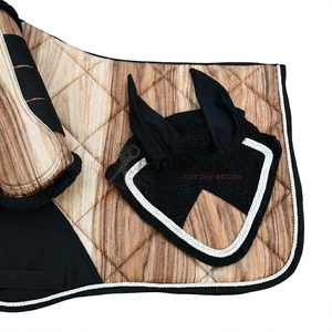 Ensemble d'équitation haut de gamme : tapis de selle, bonnet anti-mouches, protège-jambes, brosses, bottes de protection – Équipement équestre durable en tissu matelassé respirant - Product Image 4