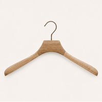 Cintres individuels en bois de chêne massif, design de luxe, logo personnalisé, épaules larges, écologiques, pour costumes et vêtements de garde-robe