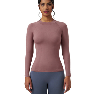 Camiseta OEM Ligera de Compresión para Ejercicio y Entrenamiento al Aire Libre, Camiseta de Compresión para Mujer, Suave, Elástica y Personalizable - Product Image 4