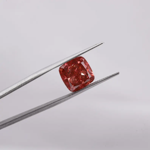 Pierre précieuse rouge de laboratoire certifiée IGI de qualité supérieure, taille coussin, haute clarté, forme carrée facettée, pour la fabrication de bijoux fins et de bagues - Product Image 1