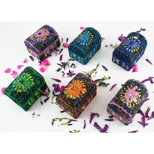 Caja de recuerdo Caja de pastillas de metal Organizador de cosas Favor de la boda Caja de regalo cuadrada Cajas portátiles hechas a mano Joyería de viaje pequeña - Product Image 4