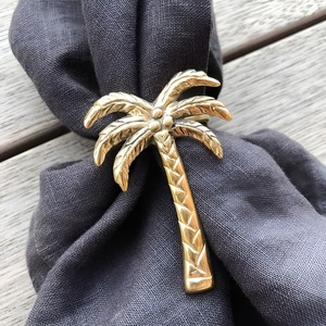 Anillo de Servilleta de Lujo con Diseño de Palmera Dorada, Porta Servilletas de Aluminio Metálico Tropical para Decoración de Mesa de Boda con Temática Árabe, Restaurante o Playa - Product Image 1