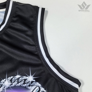 Maillot de basketball noir personnalisé pour homme, débardeur sans manches en mesh avec numéro 24 en strass imprimé au dos, design sublimé - Product Image 3