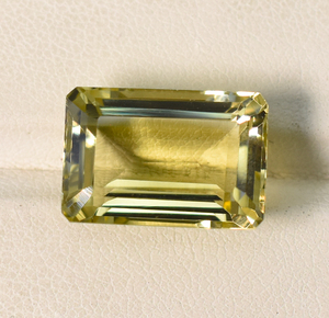 Pierre précieuse en quartz citron naturel, forme octogonale, 17x12,5x8 mm, 13,15 carats, pierre non montée pour la création de bijoux - Product Image 1