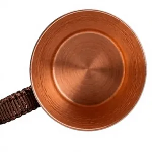 Vaso Cónico Artesanal de Cobre Martillado - Color y Logotipo Personalizables, Diseño de Lujo, Uso en Interiores y Exteriores - Product Image 2