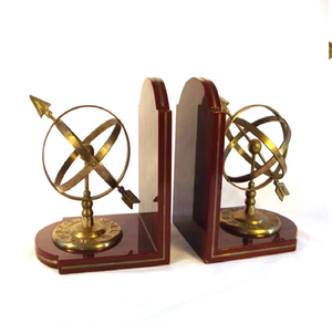 Sujetalibros con mapa del mundo Golden Globe, con un acabado texturizado brillante, disponibles a precios de mayorista para escritorios de oficina. - Product Image 2