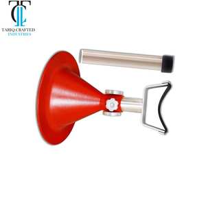 Support réglable pour le soin des sabots d'équidés, construction robuste, TARIQ CRAFTED INDUSTRIES - Product Image 2