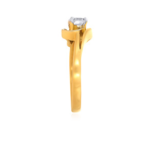 Anillo de Diamantes Solitario de Corte Redondo en Oro Amarillo de Primera Calidad para Mujer con Diseño de Banda Cruzada Contemporánea - Product Image 4