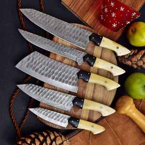 Juego de cuchillos de chef hechos a mano de alta calidad, hechos a medida, de acero de Damasco de alta calidad con mangos de hueso, juego de 5 piezas con funda de cuero. - Product Image 5