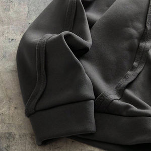 Felpe <span class=keywords><strong>con</strong></span> <span class=keywords><strong>Cappuccio</strong></span> da Uomo all'Ingrosso, Felpe Oversize Personalizzate Streetwear OEM/ODM, Fornitore di Felpe alla Moda in Colore <span class=keywords><strong>Grigio</strong></span> <span class=keywords><strong>Scuro</strong></span> - Product Image 4