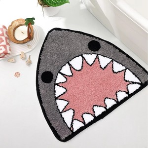 Alfombra de Baño con Forma de Boca de Tiburón, Diseño Novedoso, Algodón, Base de Goma Antideslizante, Estampado de Animales, para Uso Doméstico - Product Image 3