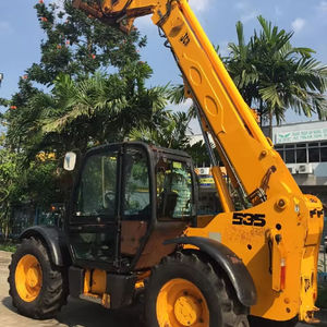 Chariot télescopique JCB d'occasion 535-95, hauteur de levage inférieure 75 mm, roues tout-terrain et intérieur en caoutchouc/nylon/PU, 9,5 m, 3500 kg - Product Image 1