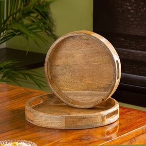 Plateau de service rond en bois de manguier artisanal de qualité supérieure avec poignées découpées, plat décoratif écologique pour restaurants et hôtels - Product Image 1