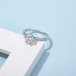 Bague de fiançailles classique en diamant taille brillant, or massif 18 carats plaqué rhodium, sertissage à griffes, bande pavée, certifiée IGI, bijoux unisexe - Product Image 1