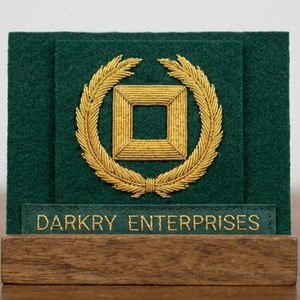 Écusson maçonnique en fil d'or, motif carré, broderie artisanale sur toile verte, qualité supérieure - Product Image 1