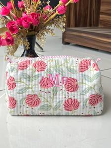 Floral Quilted <b>Makeup</b> <b>Bag</b> Custom Quilted <b>Makeup</b> <b>Bag</b> <b>Large</b> Handmade Toiletry <b>Bag</b> Travel <b>Bag</b> with Zipper Closure Christmas Gift - Product Image 4