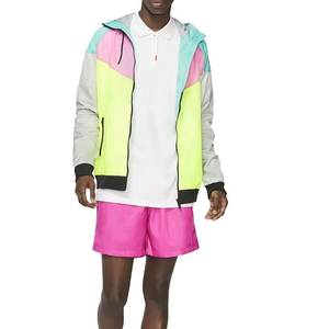 Ensemble veste coupe-vent respirante à manches courtes et short pour homme - Vêtements de rue légers pour l'extérieur avec design personnalisable - Product Image 1