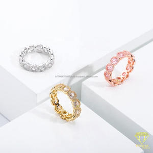 Anillo de Eternidad con Piedra Redonda de Diamante Moissanita en Plata de Ley 925 Premium para Compradores de Joyería al Por Mayor - Product Image 5