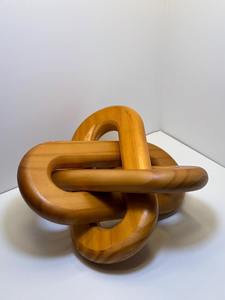 Artículo decorativo de artesanía india en madera para tu pared y mesa. Cadena de anillos de madera hecha por artesanos indios en India. - Product Image 4