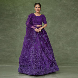 Lehenga Choli Radiant Net con Delicados Motivos Bordados, Falda Voluminosa y Transparente Dupatta, Ideal para Bodas, Diwali y Playa - Product Image 4