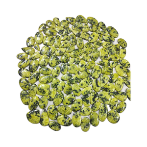 Lote al por mayor de piedras preciosas de cuarzo verde cabujón de lizardita natural para la fabricación de joyas propiedades curativas de tamaño de forma de mezcla suave - Product Image 1