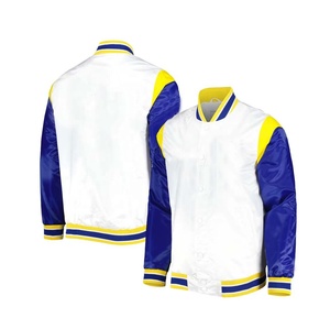 Écusson de broderie peignée d'hiver pour hommes High Street personnalisé OEM Veste de bombardier vintage en satin de polyester 100% Letterman à l'avant - Product Image 1