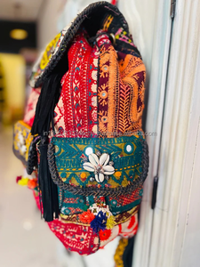 กระเป๋าผ้าปักลายสไตล์อินเดียทำมือแบบวินเทจ แบนจารา สำหรับผู้หญิงและเด็กผู้หญิง สไตล์ลำลอง เหมาะสำหรับงานกลางคืน ช้อปปิ้ง เป็นมิตรกับสิ่งแวดล้อม - Product Image 3