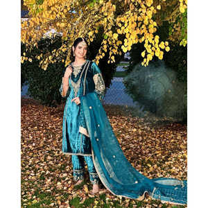 Conjunto de traje de fiesta para mujer de diseñador, top con dupatta y pantalón completamente cosido - Product Image 1