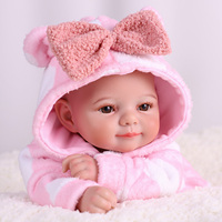 Poupées Reborn Fille Babeside 17 Pouces Colin Nouveau Produit Corps en Vinyle et Tissu Réaliste Grenouillère Rose Cœur en Peluche Personnalisée Vente en Gros