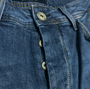 Shorts en jean baggy pour hommes, tendance, durables, légers et idéaux pour les sorties décontractées et les journées relaxantes - Product Image 4