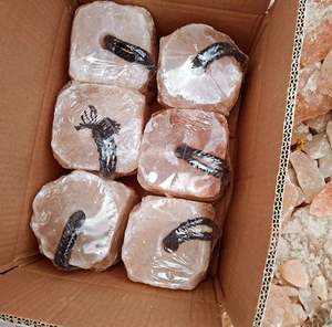 Bloque Mineral de Sal Rosa Gris Premium para Lamer, para Nutrición, Crecimiento, Fuerza y Prácticas Agrícolas Saludables del Ganado - Product Image 3