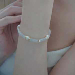 Pulsera de cadena de oro con jade natural y perlas, pulsera de cristal con flor de jade, joyería de yoga, regalo elegante para mujeres. - Product Image 2