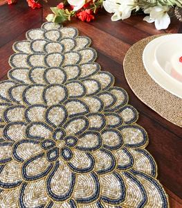 Camino de Mesa Bordado a Mano con Diseño Floral, Técnica Aari, Decorativo para Cenas y Fiestas, 13x36 Pulgadas (Personalizable) - Product Image 6