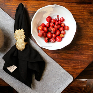 Vente chaude Ananas En Forme De Serviette Anneau De Luxe En Métal Doré Cercle Serviette Boucle Partie Table Décoration En Gros En Vrac Quantité - Product Image 3