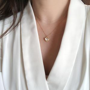 Collier pendentif en forme de boule avec diamant et perle d'eau douce, chaîne en acier inoxydable plaqué or 18 carats, bijoux unisexes classiques pour mariage - Product Image 3