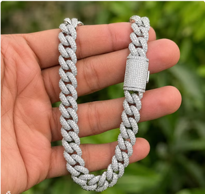 สร้อยข้อมือแบบคิวบันฮิปฮอปชุบโรเดียมสีทองขาว ประดับเพชรซิร์คอนแบบไมโครเพฟ สำหรับผู้ชายและผู้หญิง เหมาะสำหรับเป็นของขวัญหรือใส่ไปงานปาร์ตี้ - Product Image 1