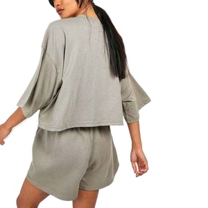 Conjunto de verano para mujer de buena calidad, camisola de satén de lujo y pantalones de cintura alta con elástico, manga corta. - Product Image 2