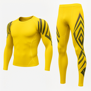Ensemble de sport 3 pièces pour homme : Rashguard, legging et short à manches longues – Écologique et personnalisable pour la vente en gros - Product Image 6