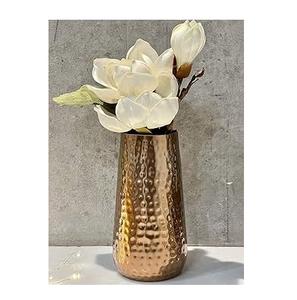 Florero de Metal de Lujo con Acabado Elegante, Ideal para Decoración de Interiores de Primera Calidad, Soluciones de Decoración para el Hogar de Alta Gama - Product Image 1