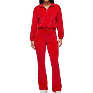 Survêtement en velours rouge grande taille pour femme avec logo personnalisé, haut zippé et pantalon évasé, style baskets, fabricant en gros - Product Image 1
