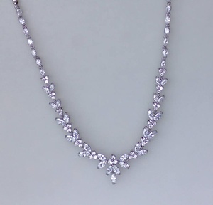Élégant pendentif de fiançailles en cristal plaqué or avec serti clos, style vintage, cadeau d'anniversaire pour femme - Product Image 5