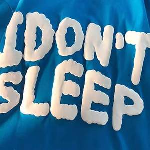 เสื้อยืดคอกลมทรงโอเวอร์ไซส์ผ้าฝ้ายคลาสสิกสำหรับผู้ชาย ขายส่ง พร้อมบริการสกรีนลายพิมพ์นูนตามแบบที่ต้องการ - Product Image 4