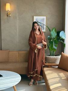 Conjunto de Kurti, pantalón y dupatta de seda romana con encaje Rajwadi pesado, ideal para fiestas y bodas, largo hasta el tobillo. - Product Image 2