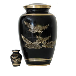 Urnas de cremación de latón clásicas y de alta calidad con diseño de Paloma voladora, acabado en color dorado y negro para cenizas humanas - Product Image 1