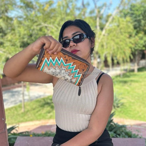 คลัทช์หนังขนเฟอร์เครื่องมือสีสำหรับผู้หญิงใหม่สไตล์ตะวันตกกระเป๋าเงินหนังเครื่องมือขายดีกระเป๋าสตางค์ที่ไม่ซ้ำใคร - Product Image 3