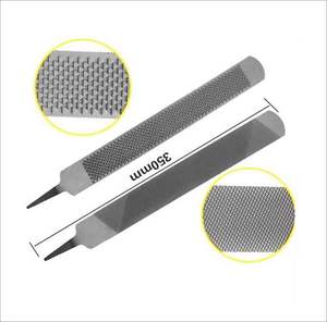 Nuevo raspador de pezuñas clásico de acero inoxidable con mango de madera, instrumento veterinario de alta calidad para el cuidado de caballos, personalizable. - Product Image 4