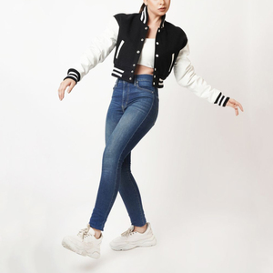 Veste courte de style universitaire pour femme, fabriquée en usine, élégante, doublure en laine pour l'hiver, rembourrage en coton, services OEM personnalisables, prix abordable - Product Image 6